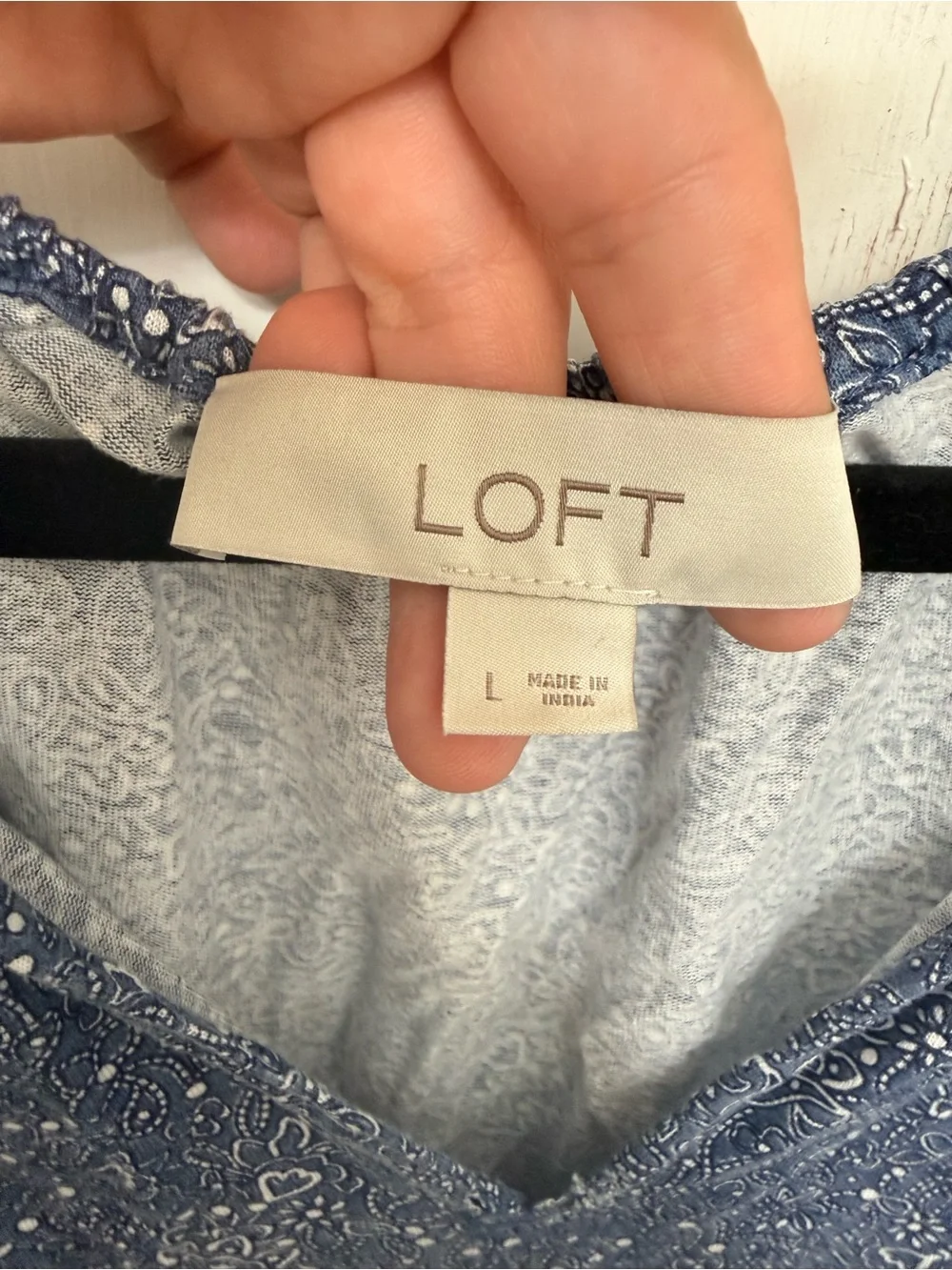 LOFT Blue Paisley Puff Sleeve Split Neck Rayon Top Women size L